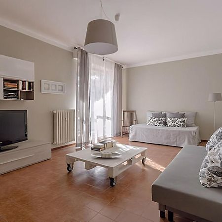 Natural Chic - Close To City Center And Beach - Parking Desenzano del Garda Exteriör bild